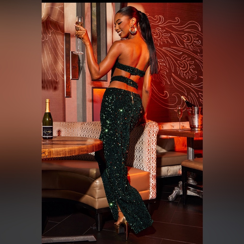 Fashion Nova green sequin gown - Picture 2 of 6